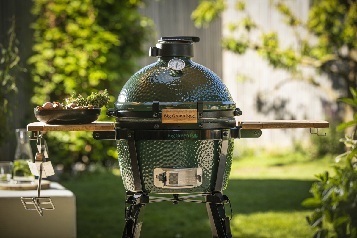 Big Green Egg със стойка и масички - Image 5