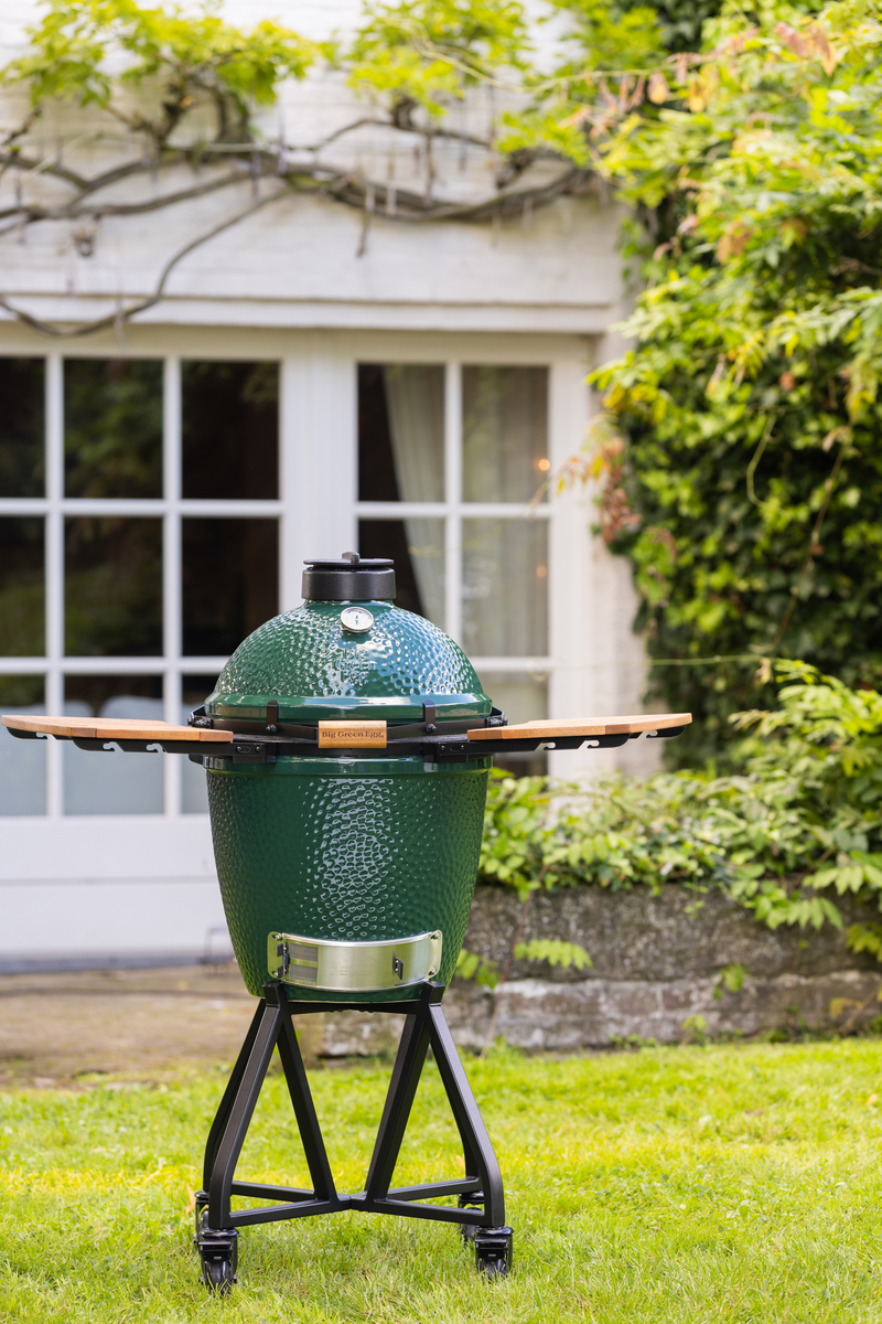Big Green Egg със стойка и масички - Image 2