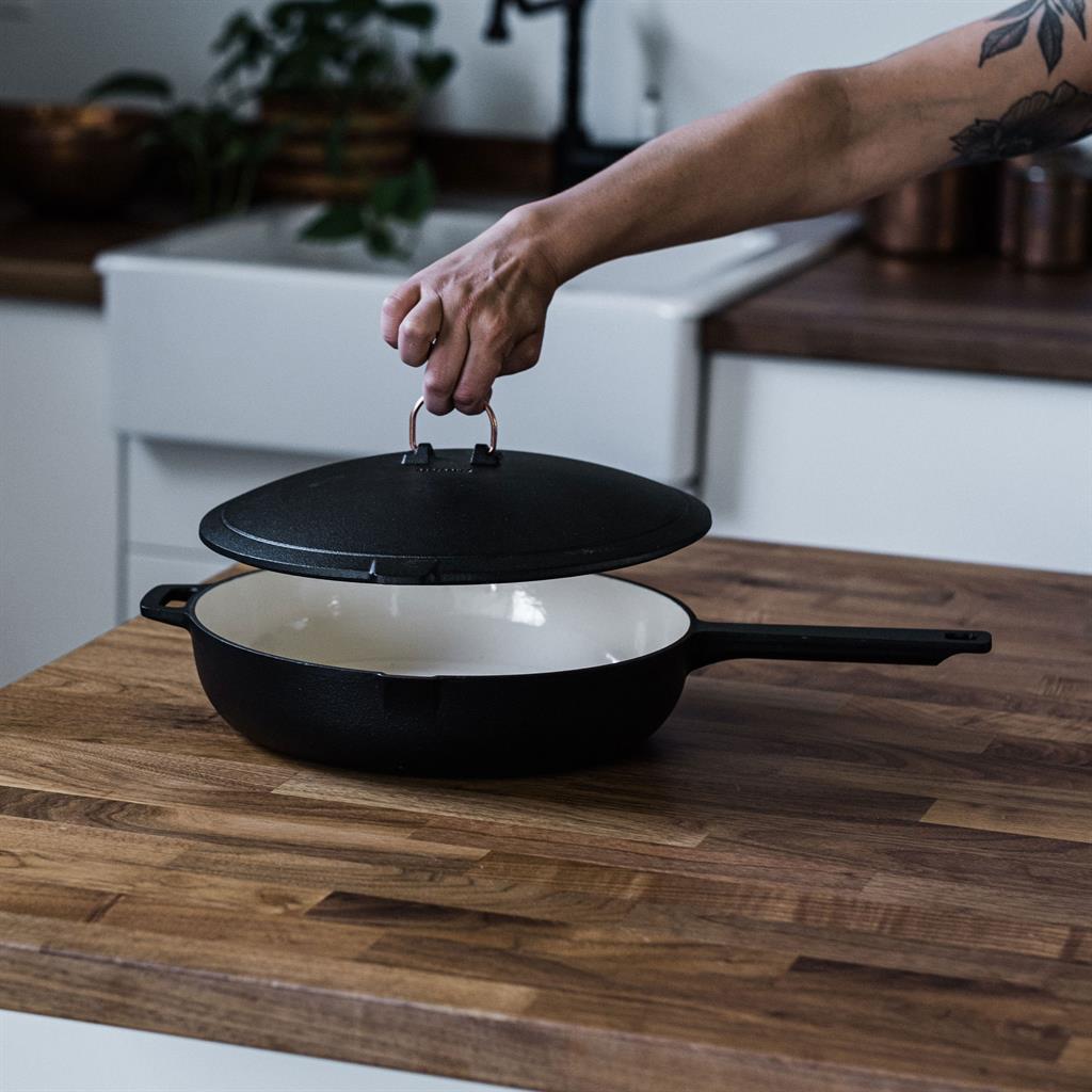 ЕМАЙЛИРАН ЧУГУНЕН ТИГАН С КАПАК - Image 9